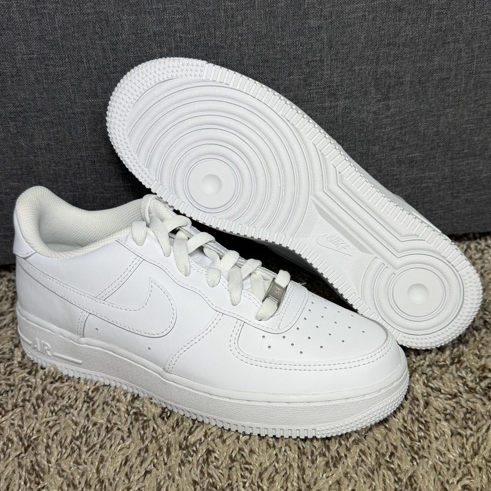 Nike Air Force 1 LE Triple White Sneakers Shoes GS Size 7Y (8.5W) DH2920-111 NEW